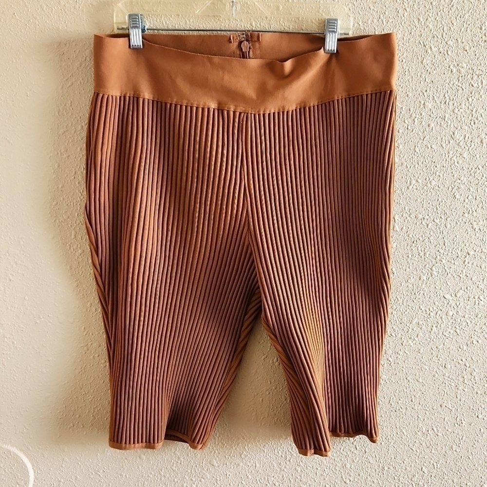 Nwot REBDOLLS CLTAN CAPRI